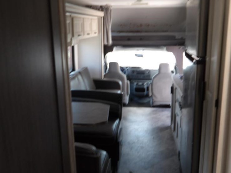 2021-ford-e450-image-76