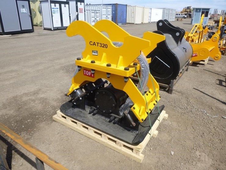 caterpillar-320-image-1