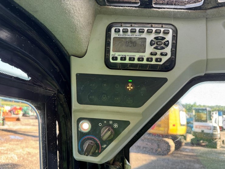 jcb-225t-image-29