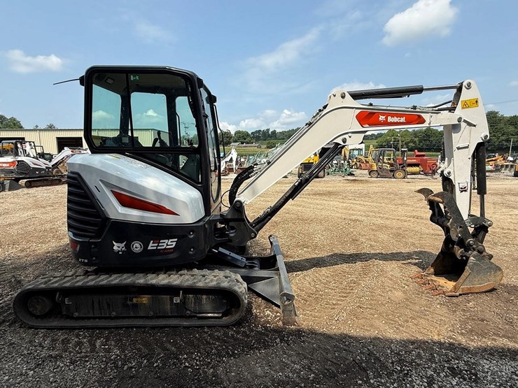 2023-bobcat-e35i-image-5