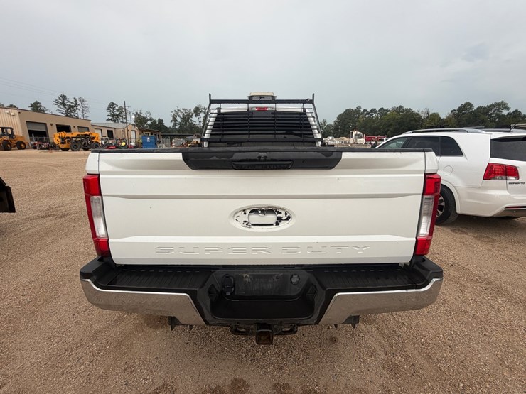2017-ford-f250-image-8