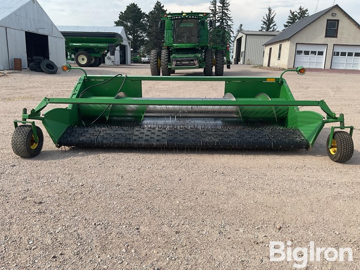 john-deere-8820-image-2