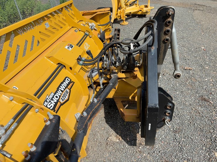 hla-snow-wing-4205w-snow-plow-image-8