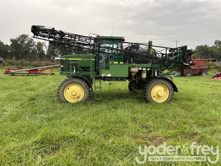 2000-john-deere-4700-image-2