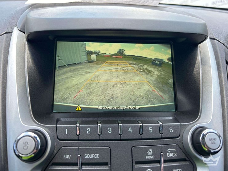 2017-chevrolet-equinox-image-14