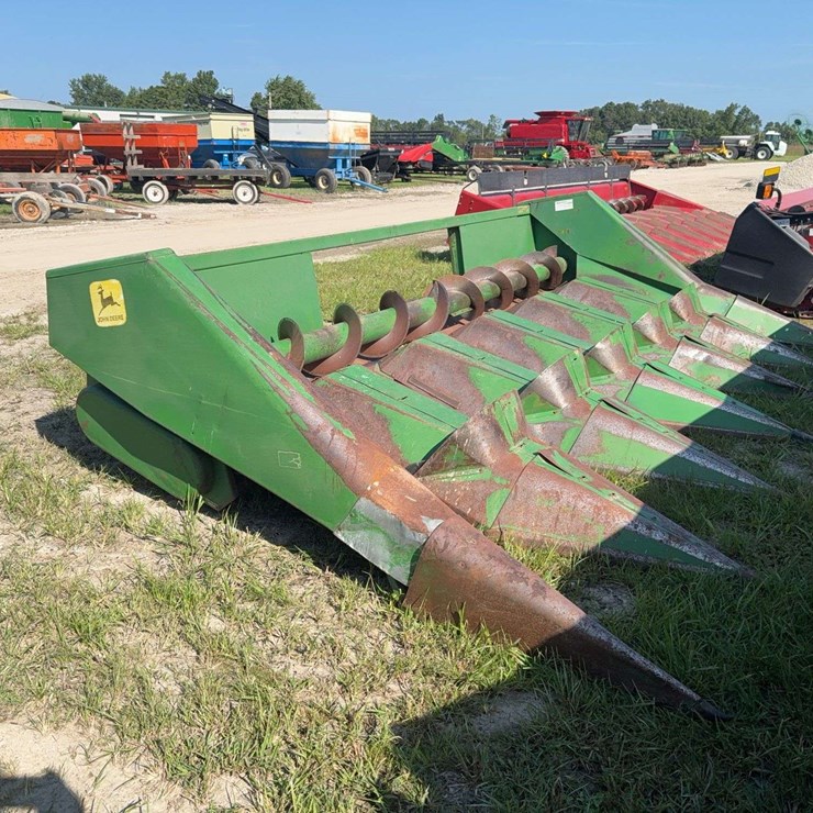 JOHN DEERE 643