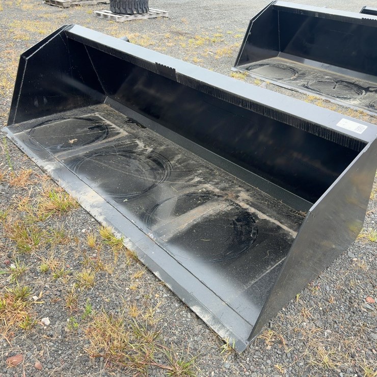 96" SNOW/MULCH BUCKET