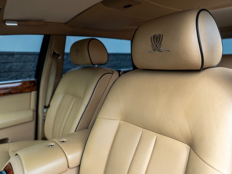#110-•-2014-rolls-royce-phantom-sedan-image-41
