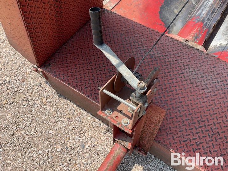 baasch-&-sons-s535-hydraulic-drive-over-auger-image-11