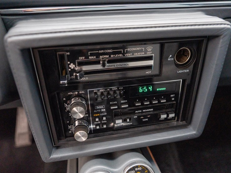 #113-•-1987-buick-grand-national-image-63