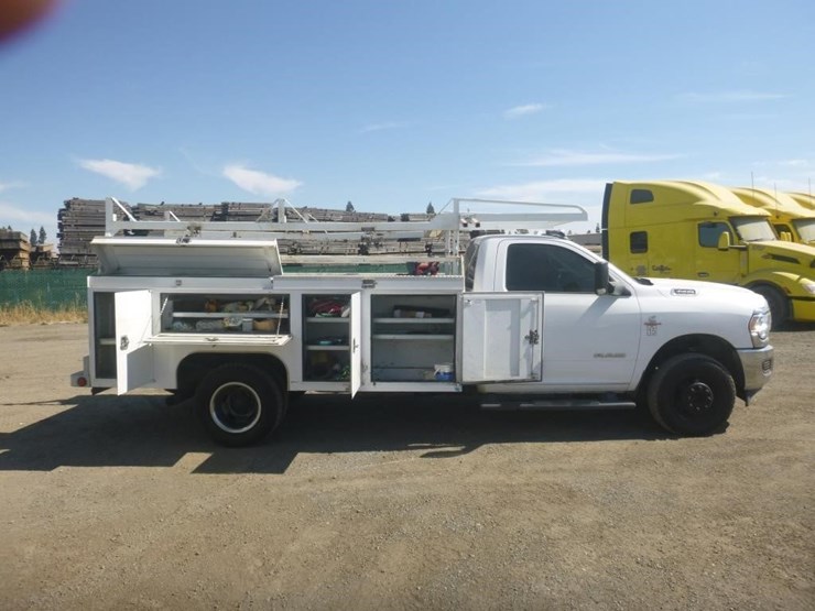 2019-dodge-3500-image-7