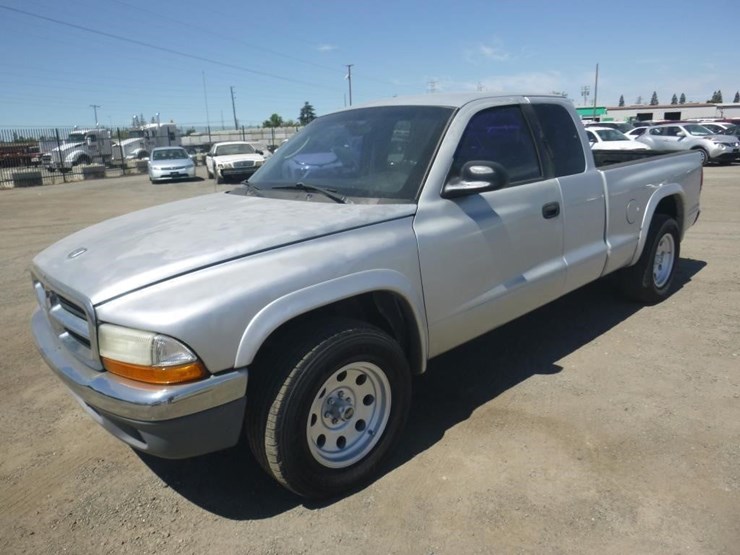 2002-dodge-dakota-image-1