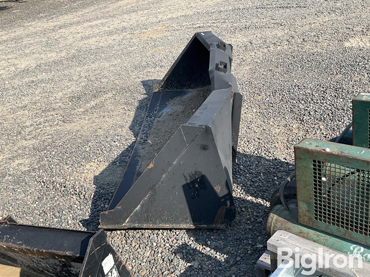 skid-steer-bucket-image-8