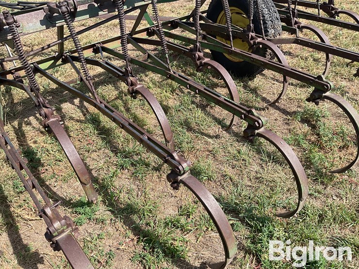 john-deere-field-cultivator-image-14