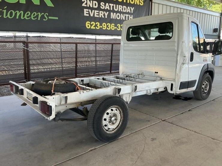 2019-dodge-3500-image-7