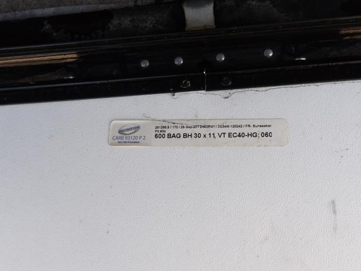 2021-ford-e450-image-14