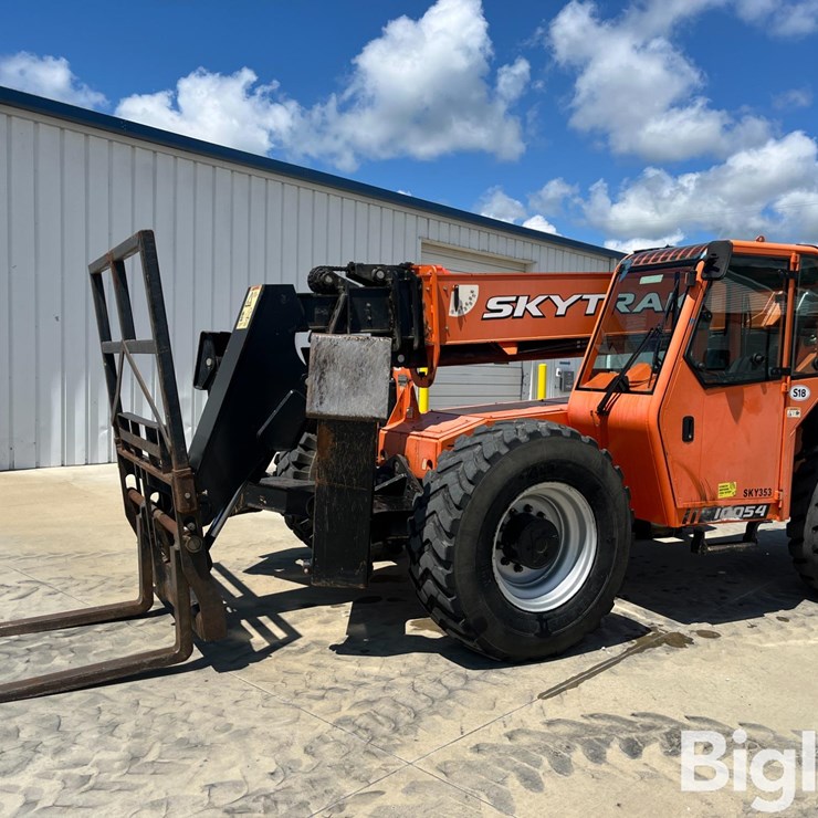 2017 SKY TRAK 10054
