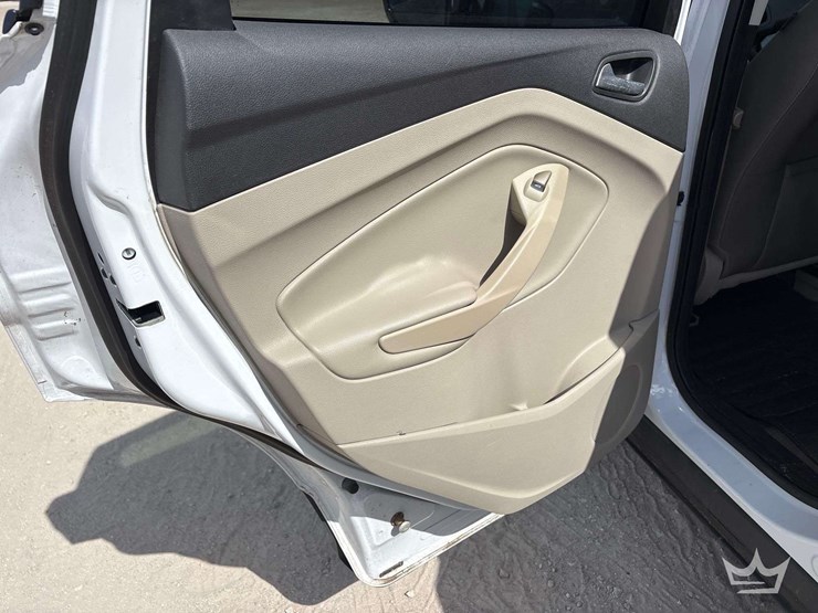 2014-ford-escape-image-21