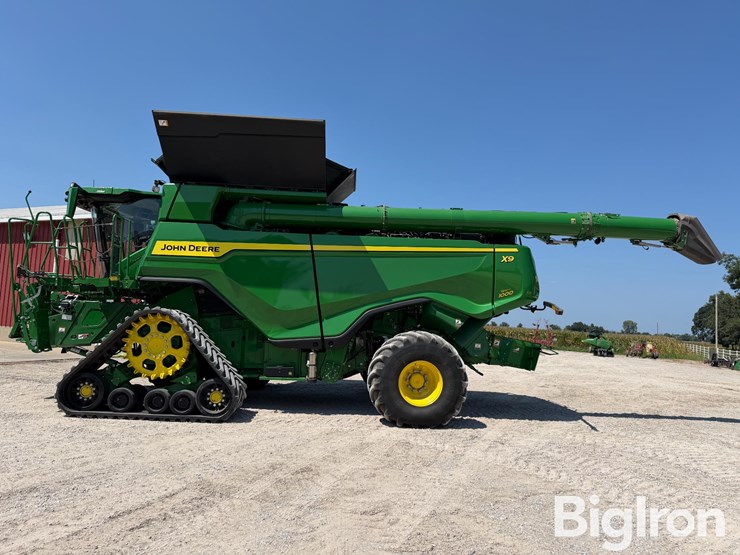 2023-john-deere-x9-1000-image-8
