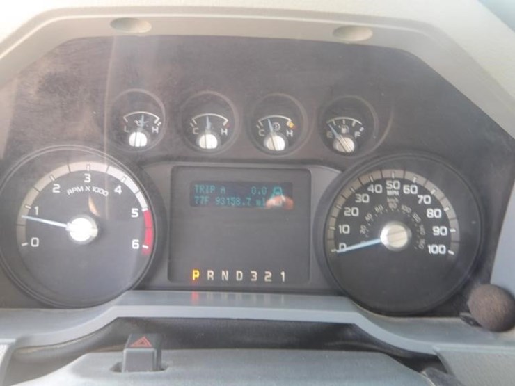 2011-ford-f550-image-25