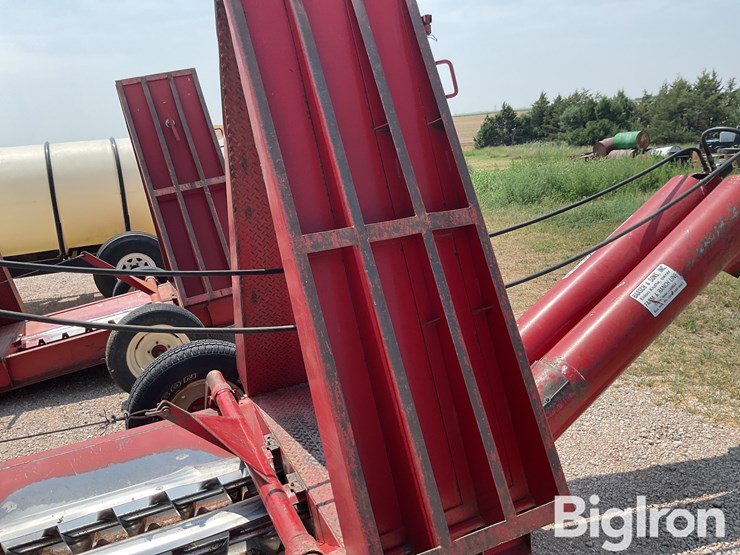 baasch-&-sons-drive-over-auger-image-19