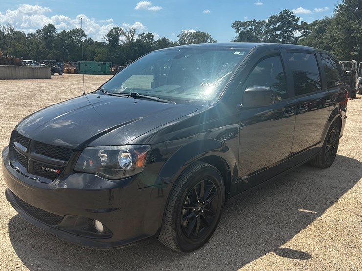 2019-dodge-grand-caravan-image-2