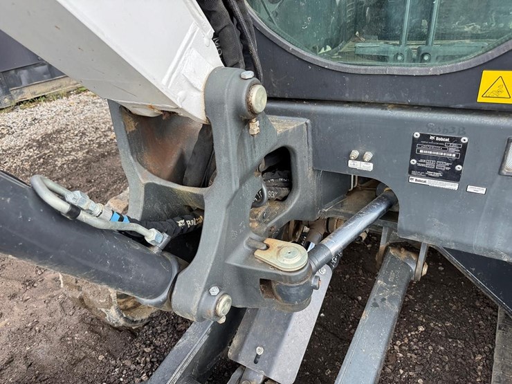 2023-bobcat-e35i-image-14