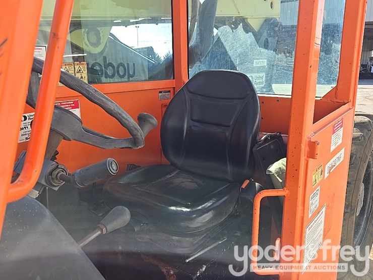 2015-jlg-g6-42a-image-37