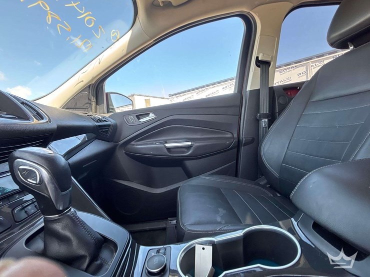 2014-ford-escape-image-17