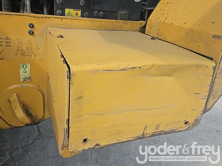 2014-caterpillar-938k-image-24