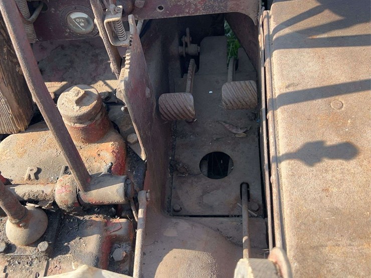 mccormick-deering-t20-crawler-image-16