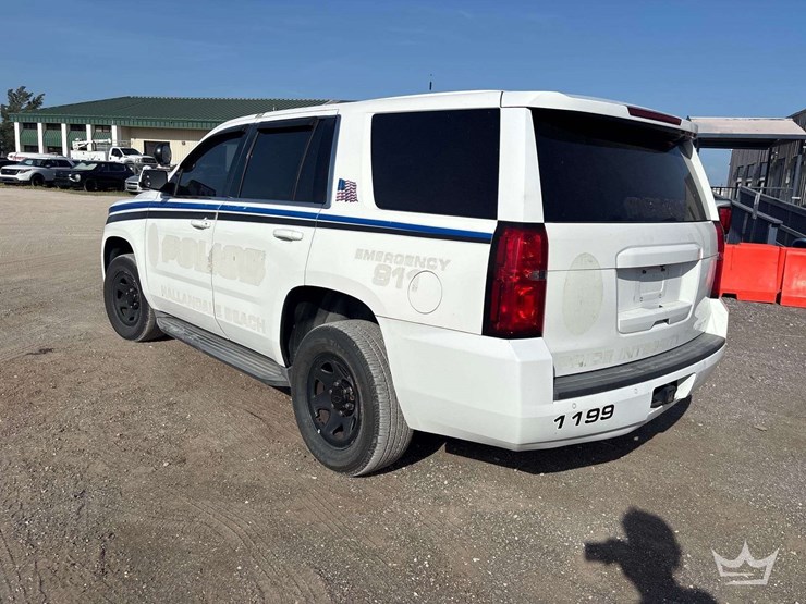 2015-chevrolet-tahoe-image-4