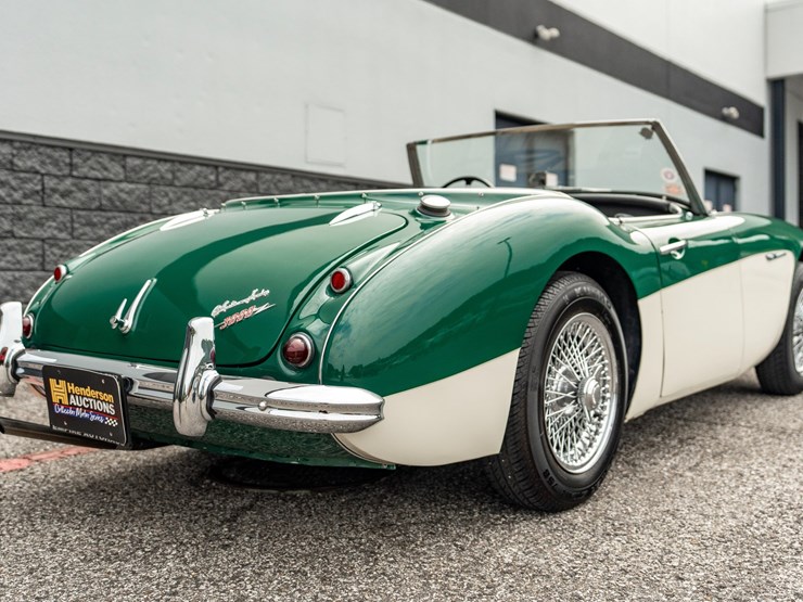#108-•-offered-at-no-reserve-|-1961-austin-healey-3000-mark-i-image-5