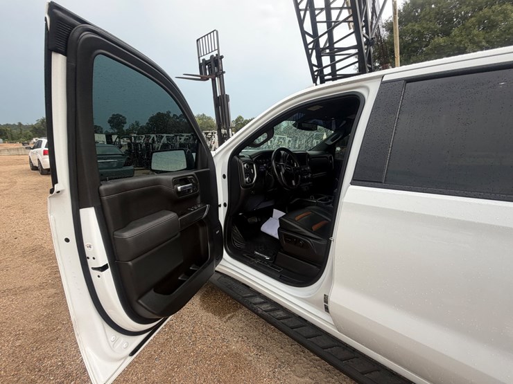 2021-gmc-sierra-1500-image-36