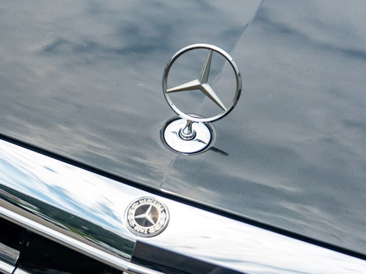 #103-•-2020-mercedes-benz-s560-sedan-image-18