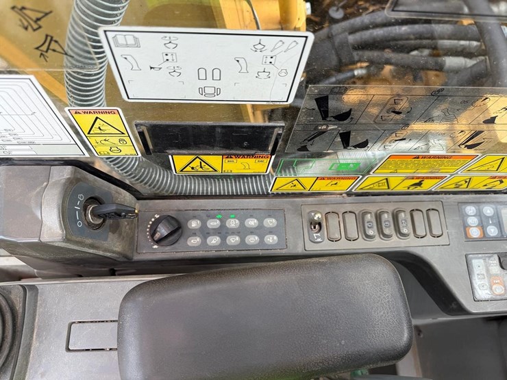 2014-caterpillar-312e-image-27