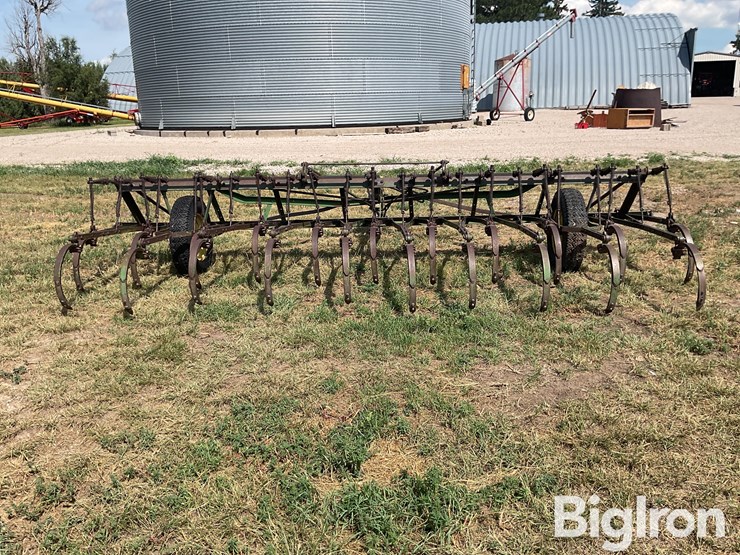 john-deere-field-cultivator-image-6