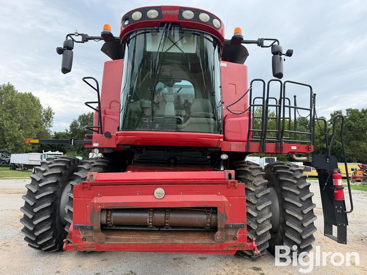 2008-case-ih-7010-image-2