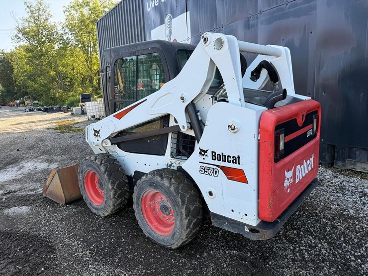 2017-bobcat-s570-image-2