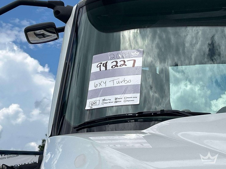 2021-international-rh613-t/a-day-cab-truck-tractor-image-29