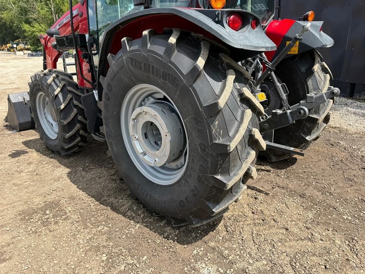 2020-massey-ferguson-4710-image-17