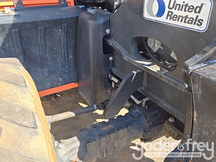 2015-jlg-g6-42a-image-27