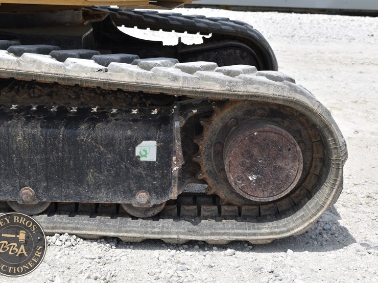 2023-caterpillar-303cr-image-40