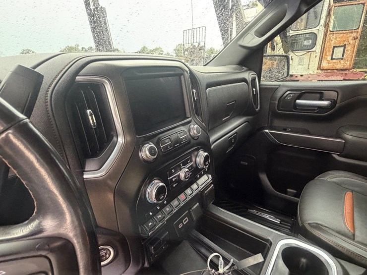2021-gmc-sierra-1500-image-46