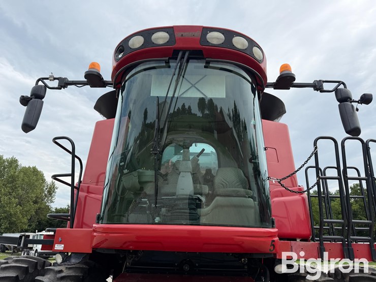 2008-case-ih-7010-image-12
