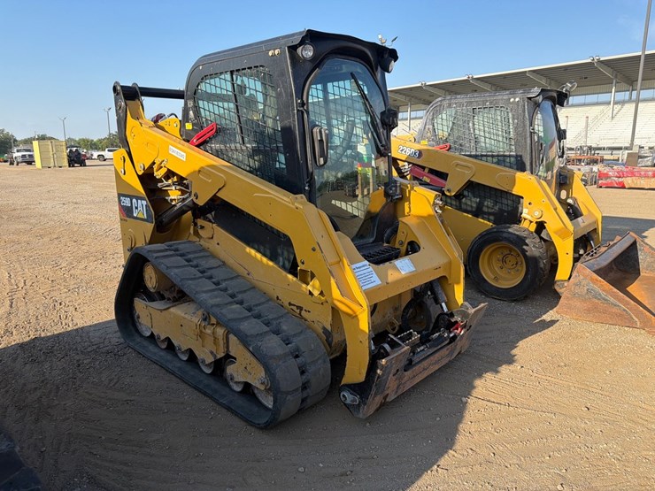 2019-caterpillar-259d-image-2
