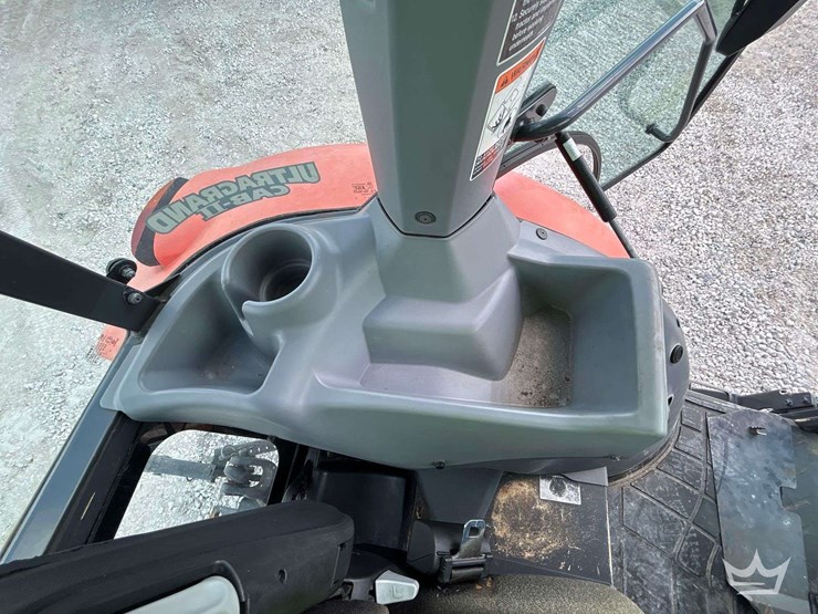 kubota-m5-111f-108hp-agricultural-tractor-image-21