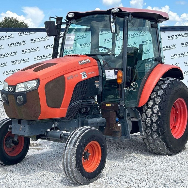 Kubota M5-111F 108HP Agricultural Tractor