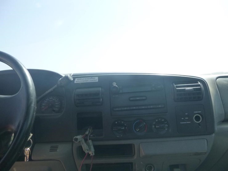 2005-ford-f450-image-13