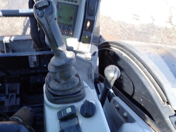 2023-deere-35g-image-21